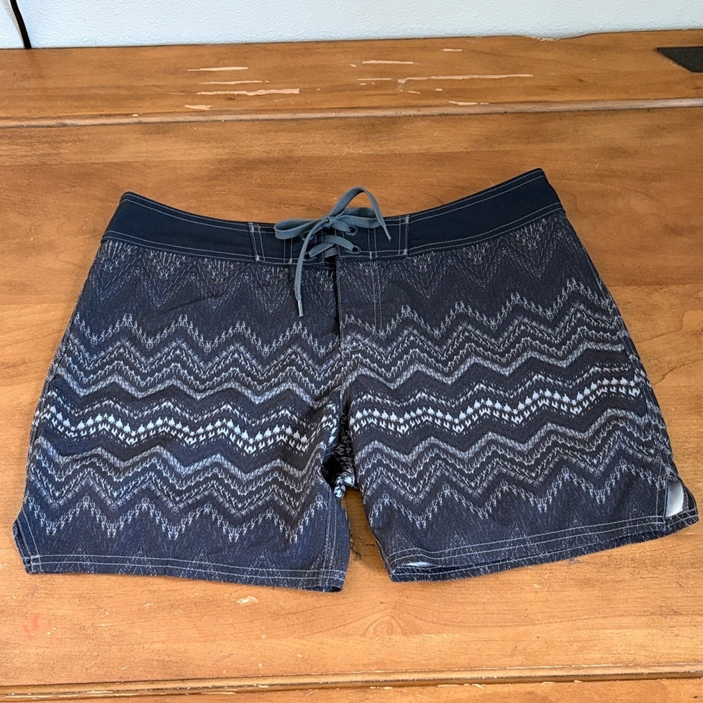 Prana Charcoal Grey Women’s Swim Shorts Size Medium